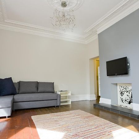 Large 2 Bedroom Apt - Near Beach - Free Parking Bournemouth Exterior photo