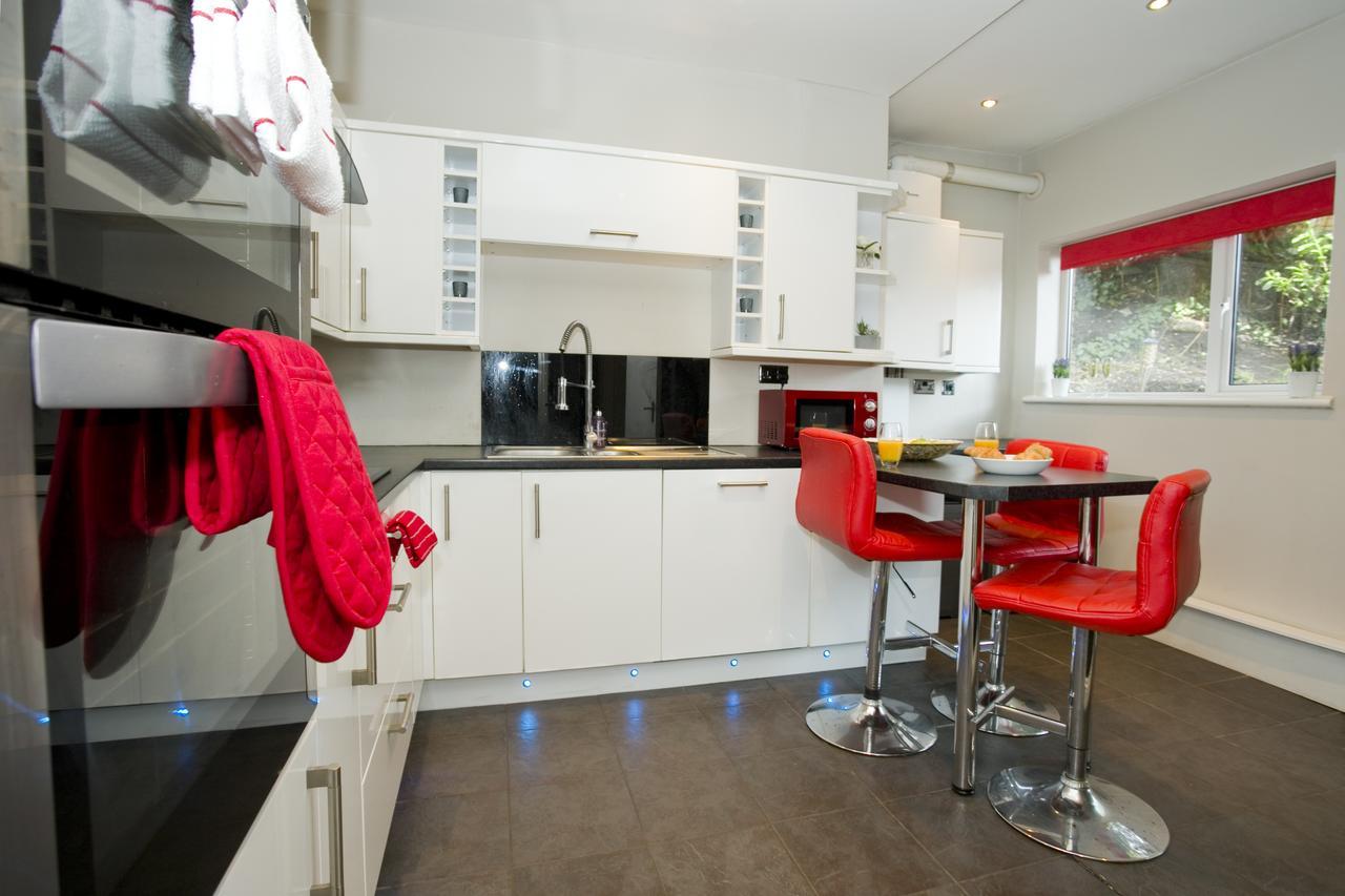 Large 2 Bedroom Apt - Near Beach - Free Parking Bournemouth Exterior photo