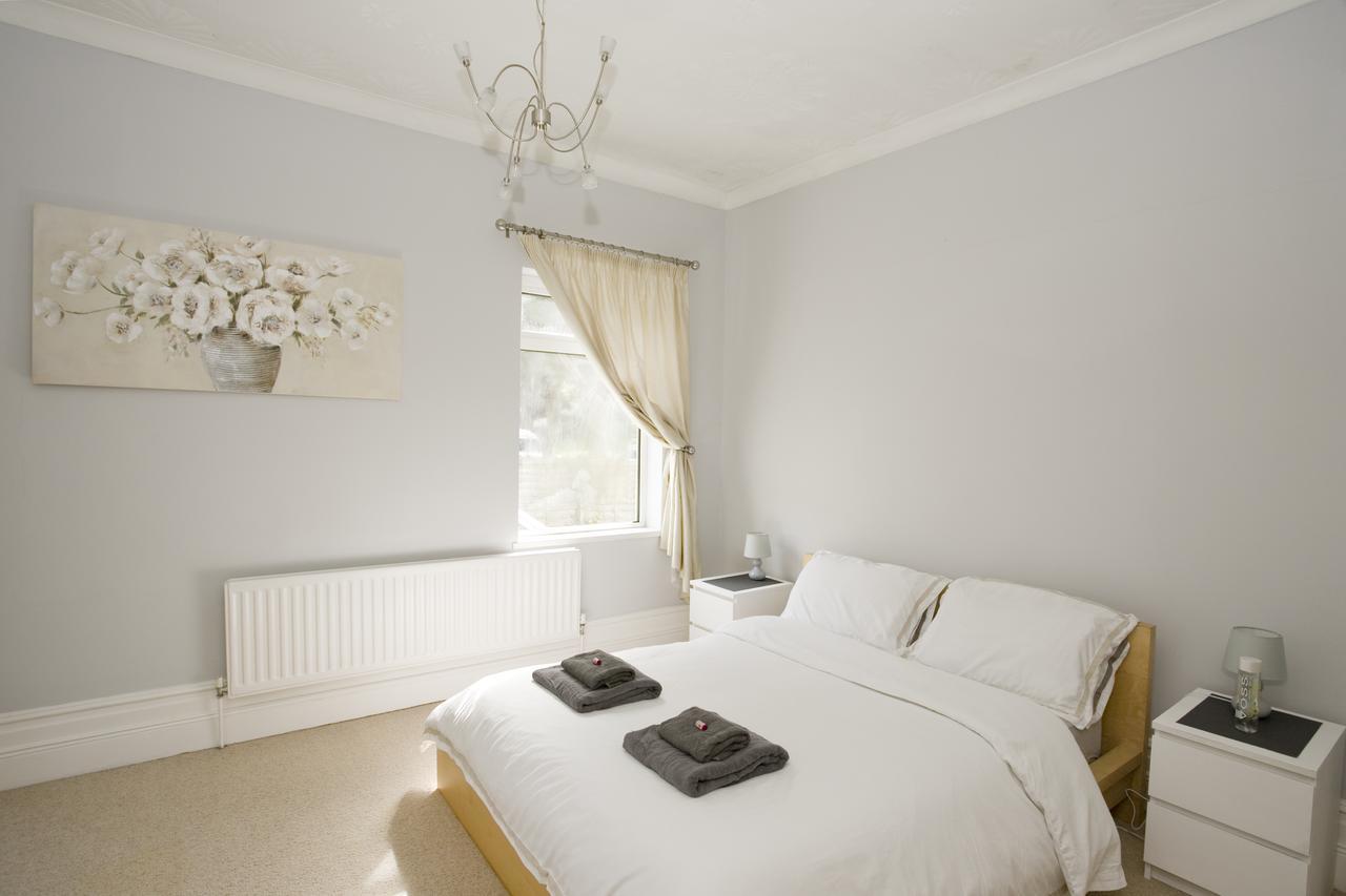 Large 2 Bedroom Apt - Near Beach - Free Parking Bournemouth Exterior photo