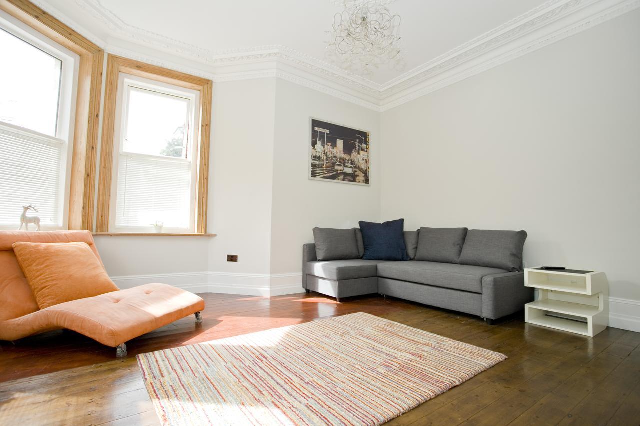 Large 2 Bedroom Apt - Near Beach - Free Parking Bournemouth Exterior photo