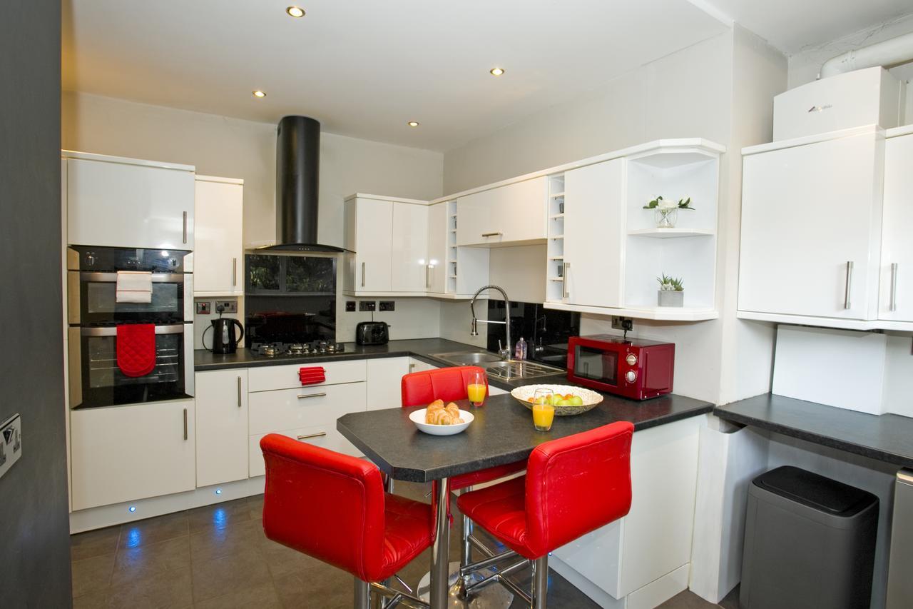 Large 2 Bedroom Apt - Near Beach - Free Parking Bournemouth Exterior photo